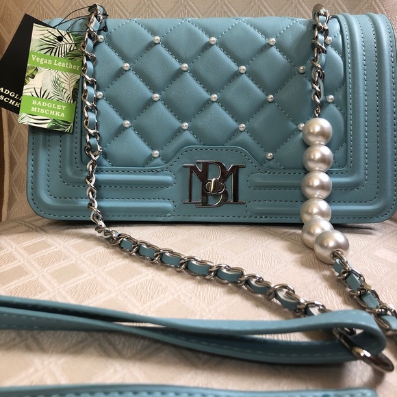 NWT Badgley Mischka light blue quilted pearl embellished chain strap crossbody - Picture 2 of 11